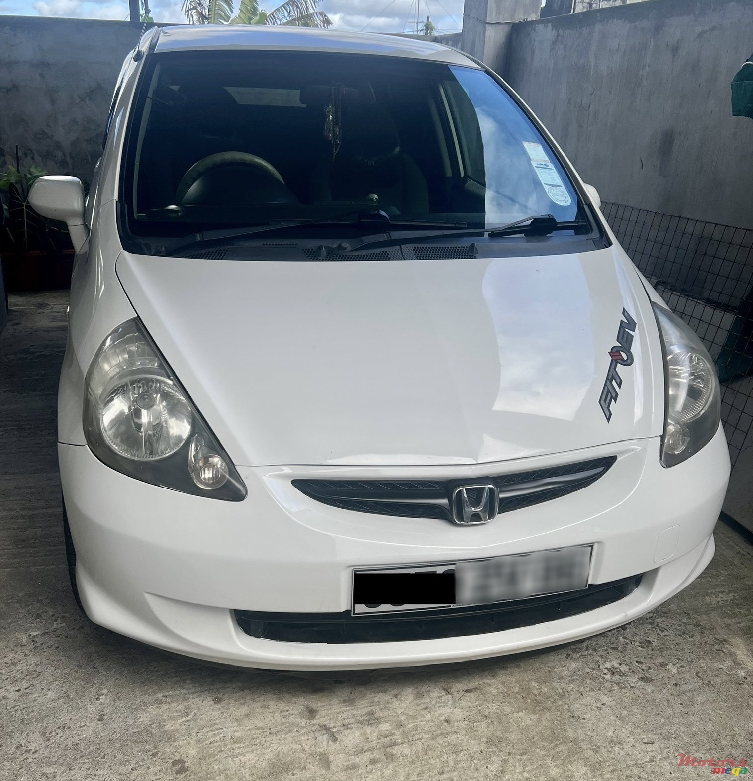 2006' Honda Fit photo #1