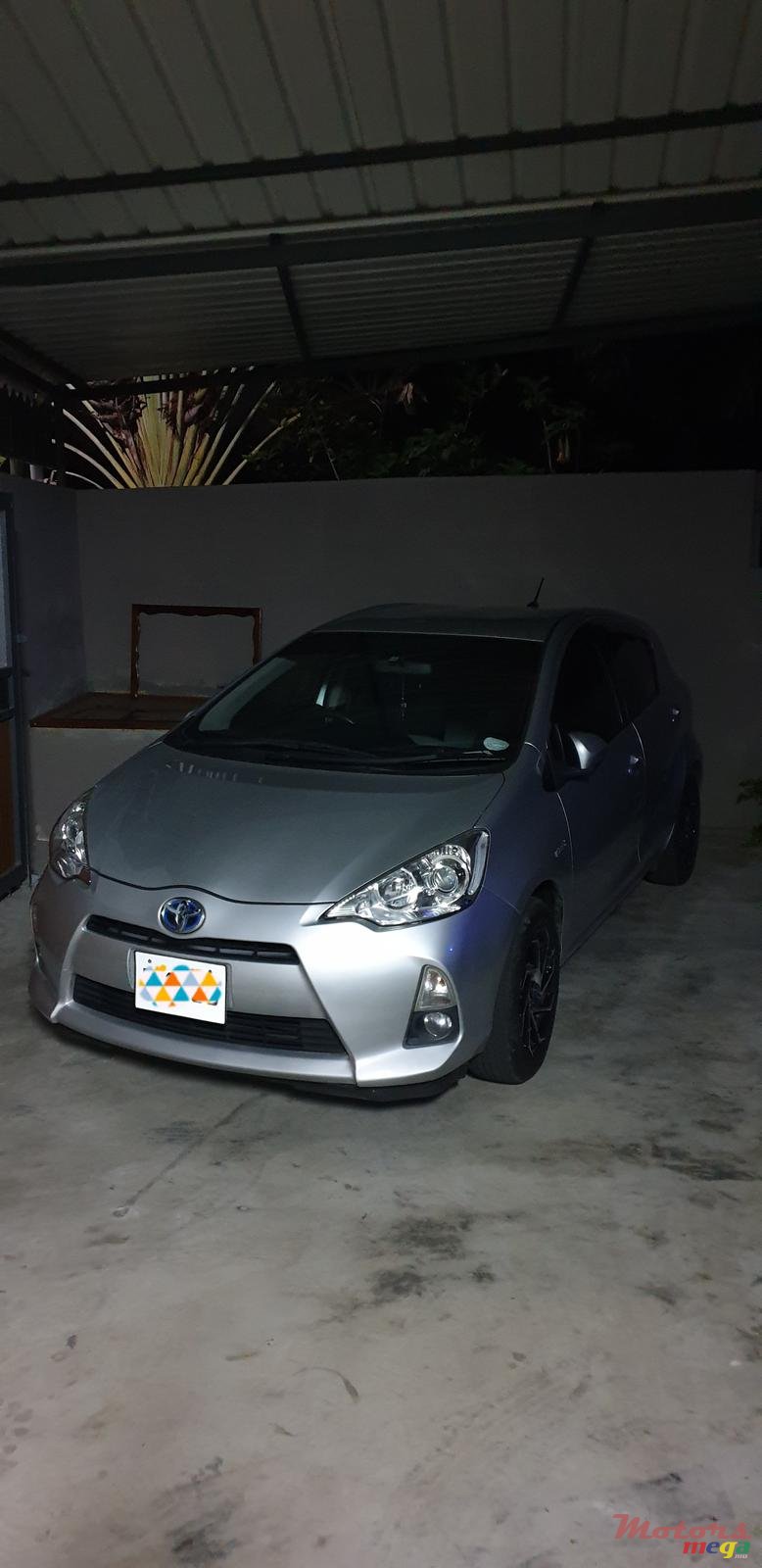 2014' Toyota Aqua photo #1