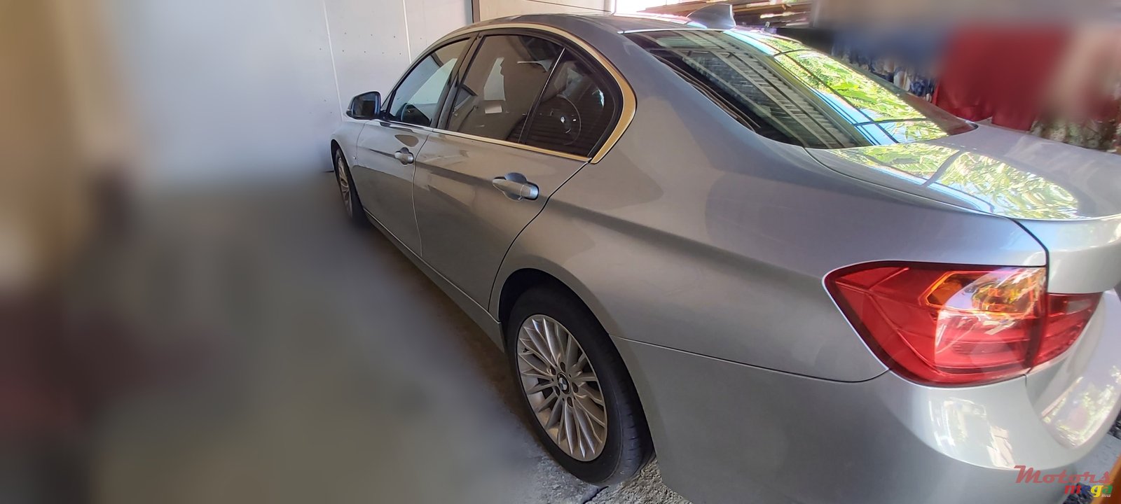 2012' BMW 3 Series photo #2