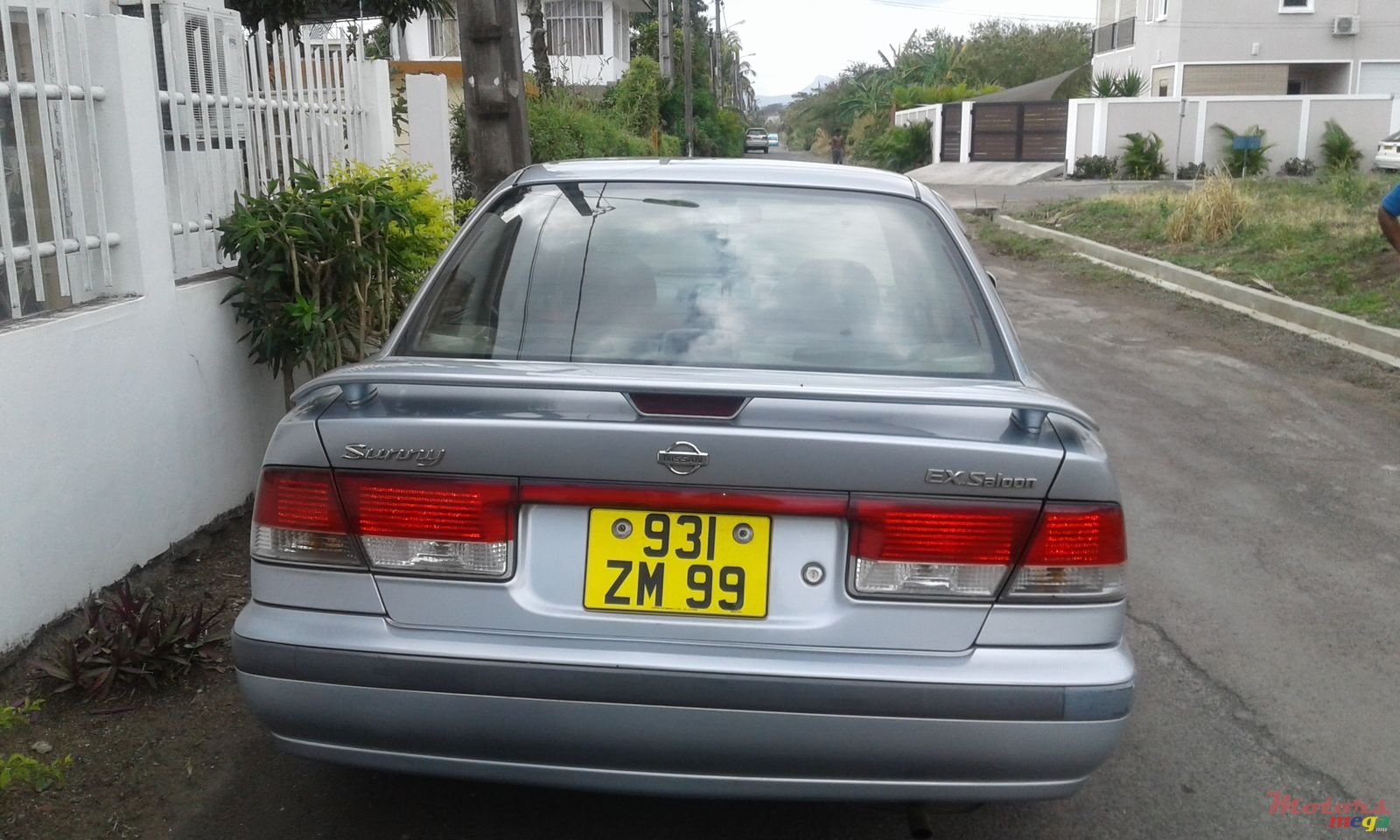 1999' Nissan Sunny photo #1