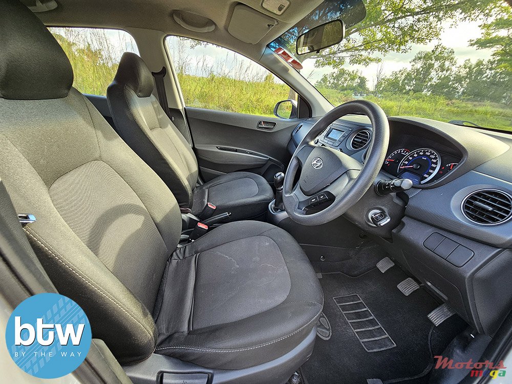 2018' Hyundai Grand i10 photo #5