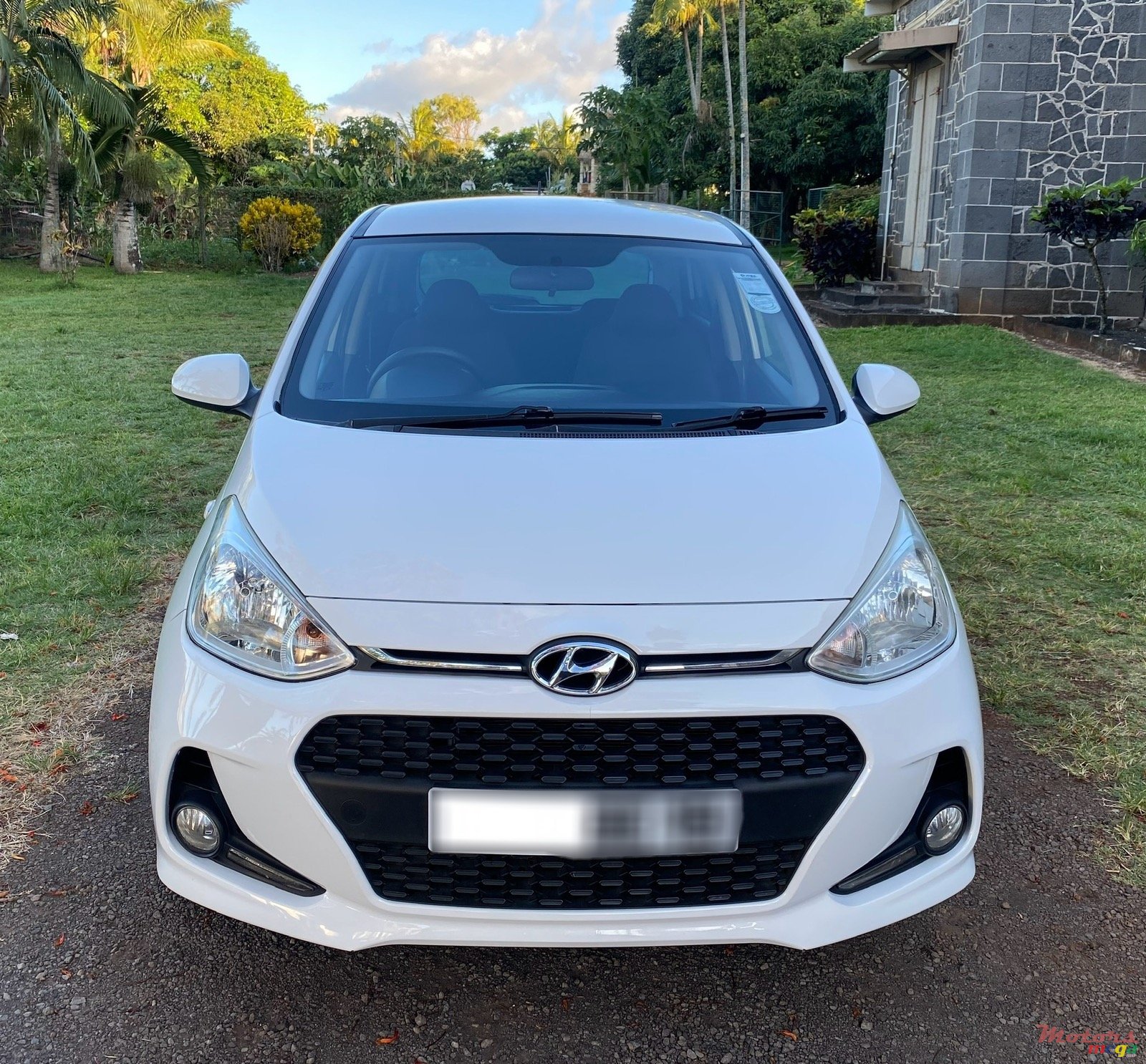 2019' Hyundai i10 Grand photo #1