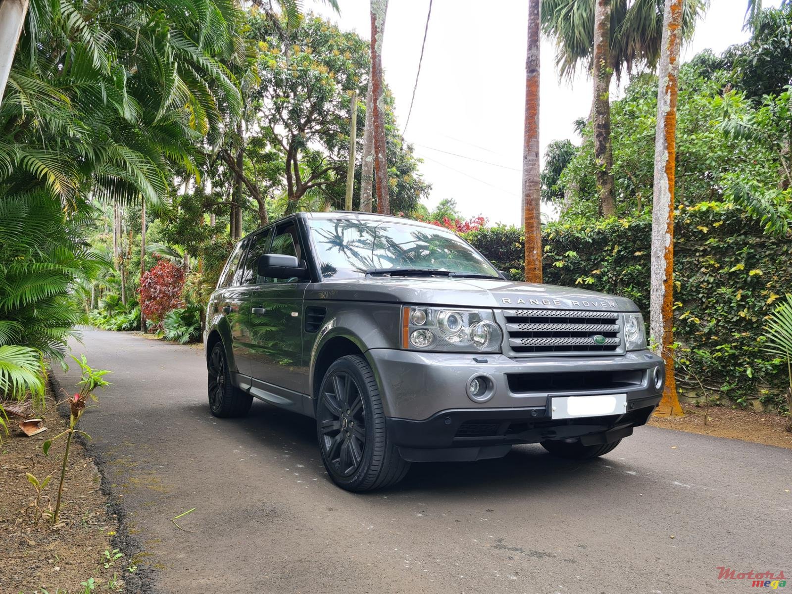2009' Land Rover Range Rover Sport Sunroof photo #1