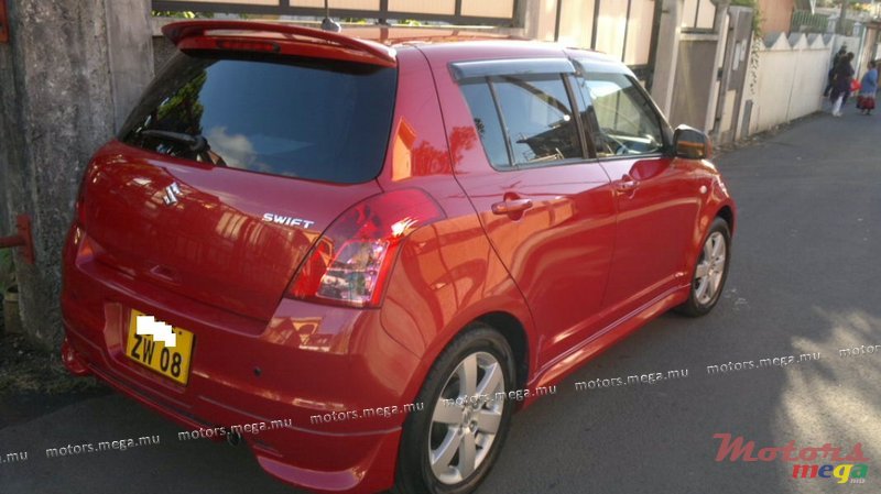 2008' Suzuki photo #1