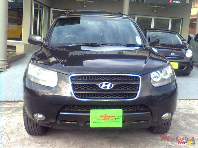 2008' Hyundai Santa Fe photo #1