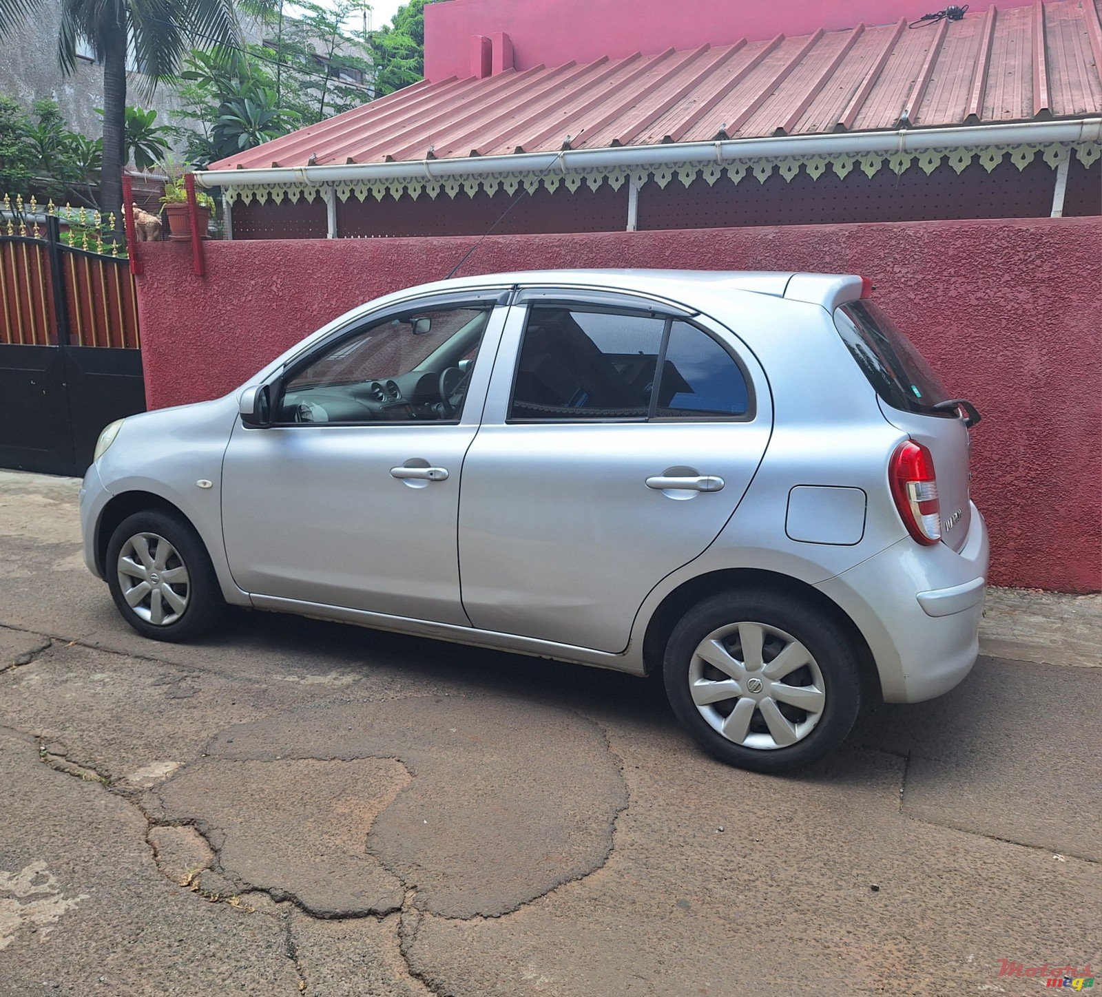 2013' Nissan March photo #4