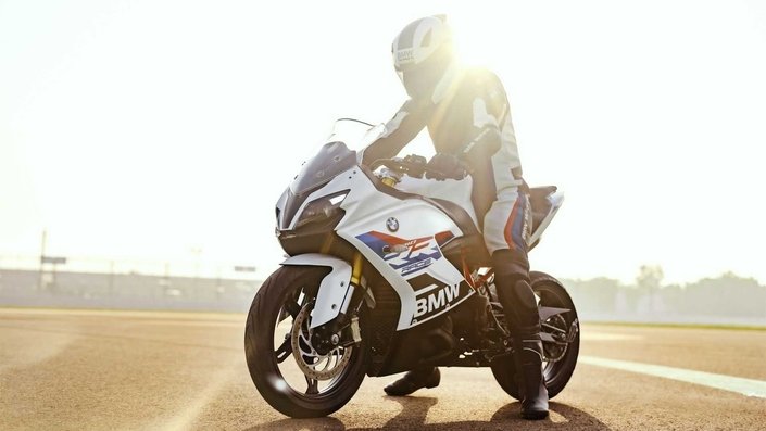 BMW présente sa nouvelle petite moto sportive