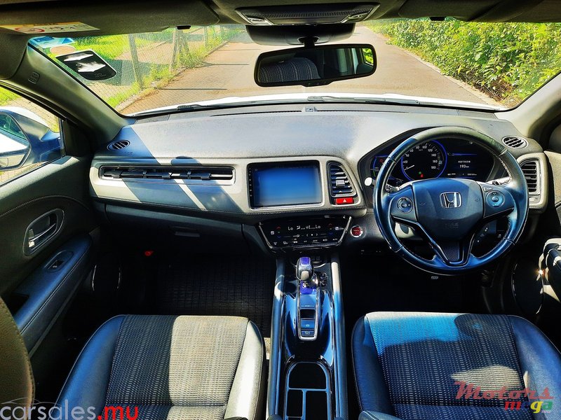 2015' Honda Vezel Z Hybrid photo #6