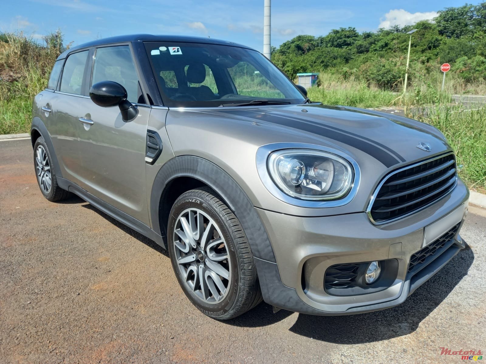 2017' MINI Cooper Countryman photo #1