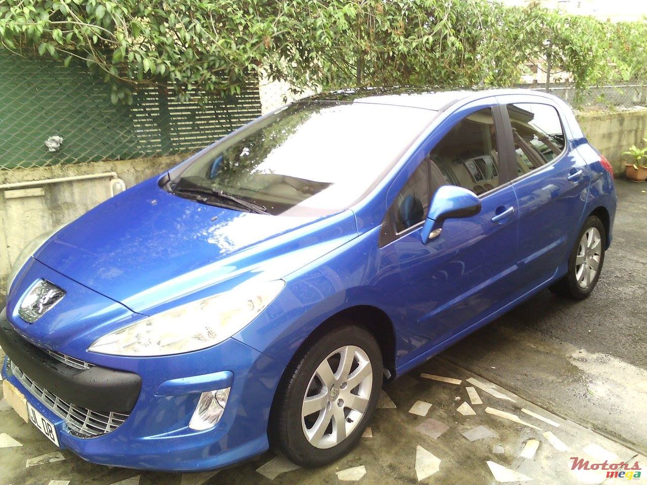 2008' Peugeot 308 photo #1