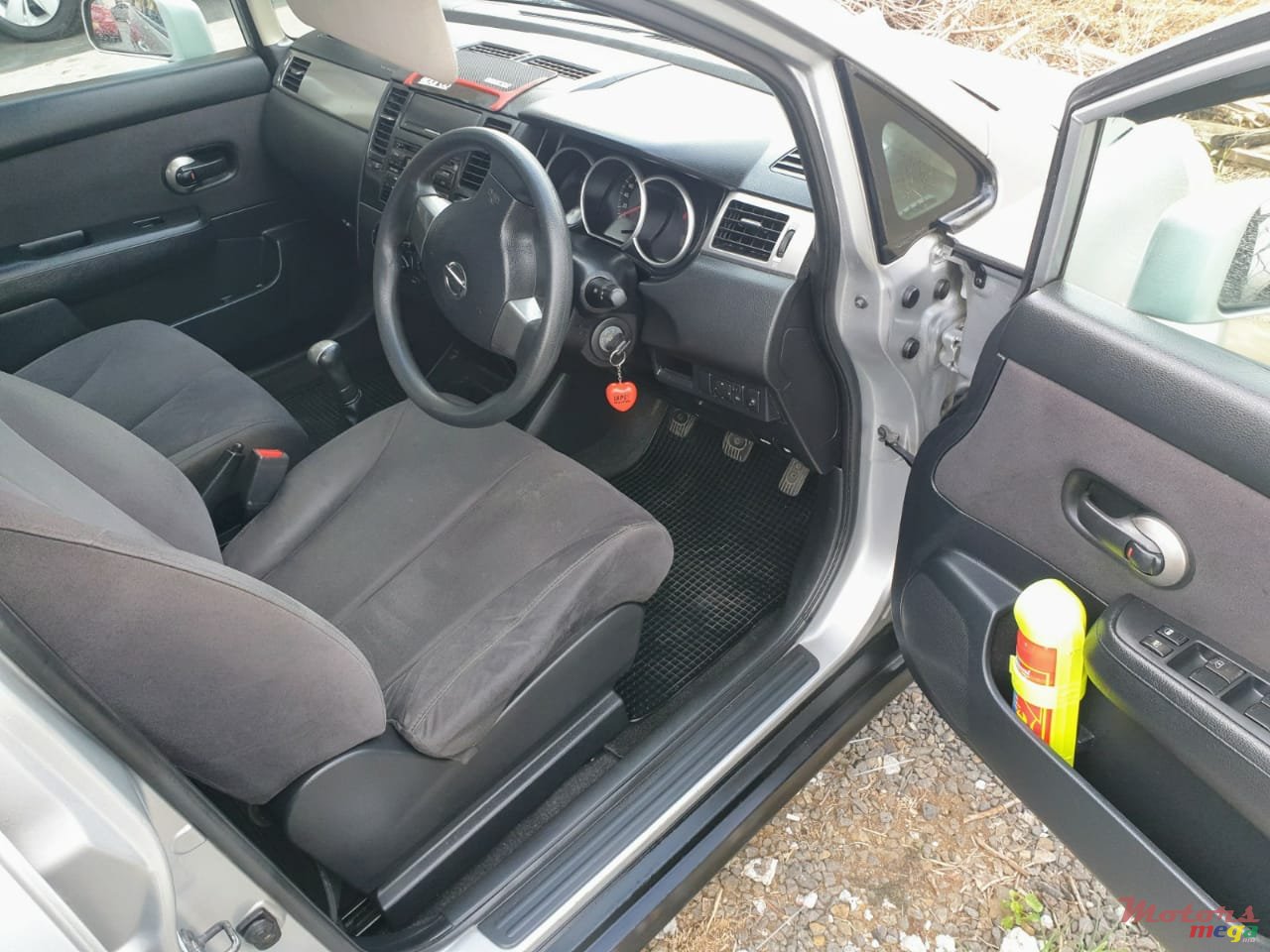 2007' Nissan Tiida photo #5