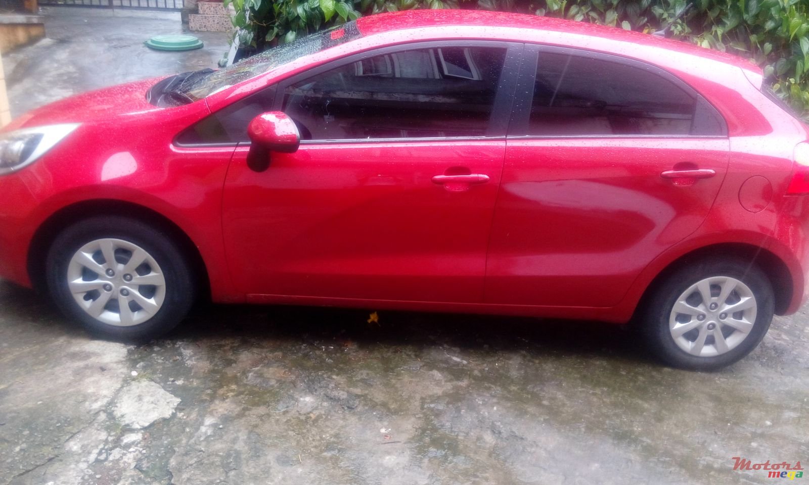 2011' Kia Rio photo #1