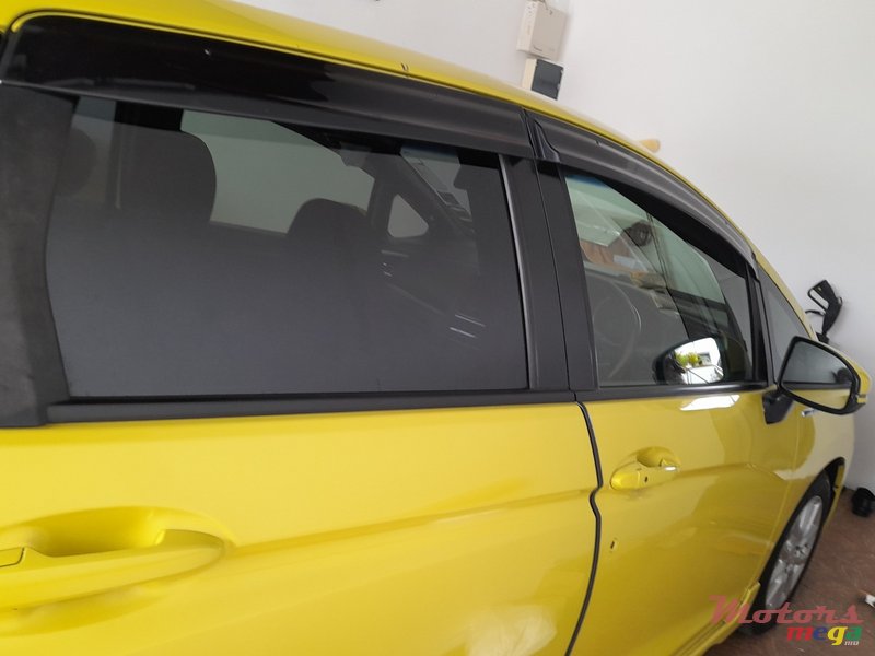 2015' Honda Fit photo #2