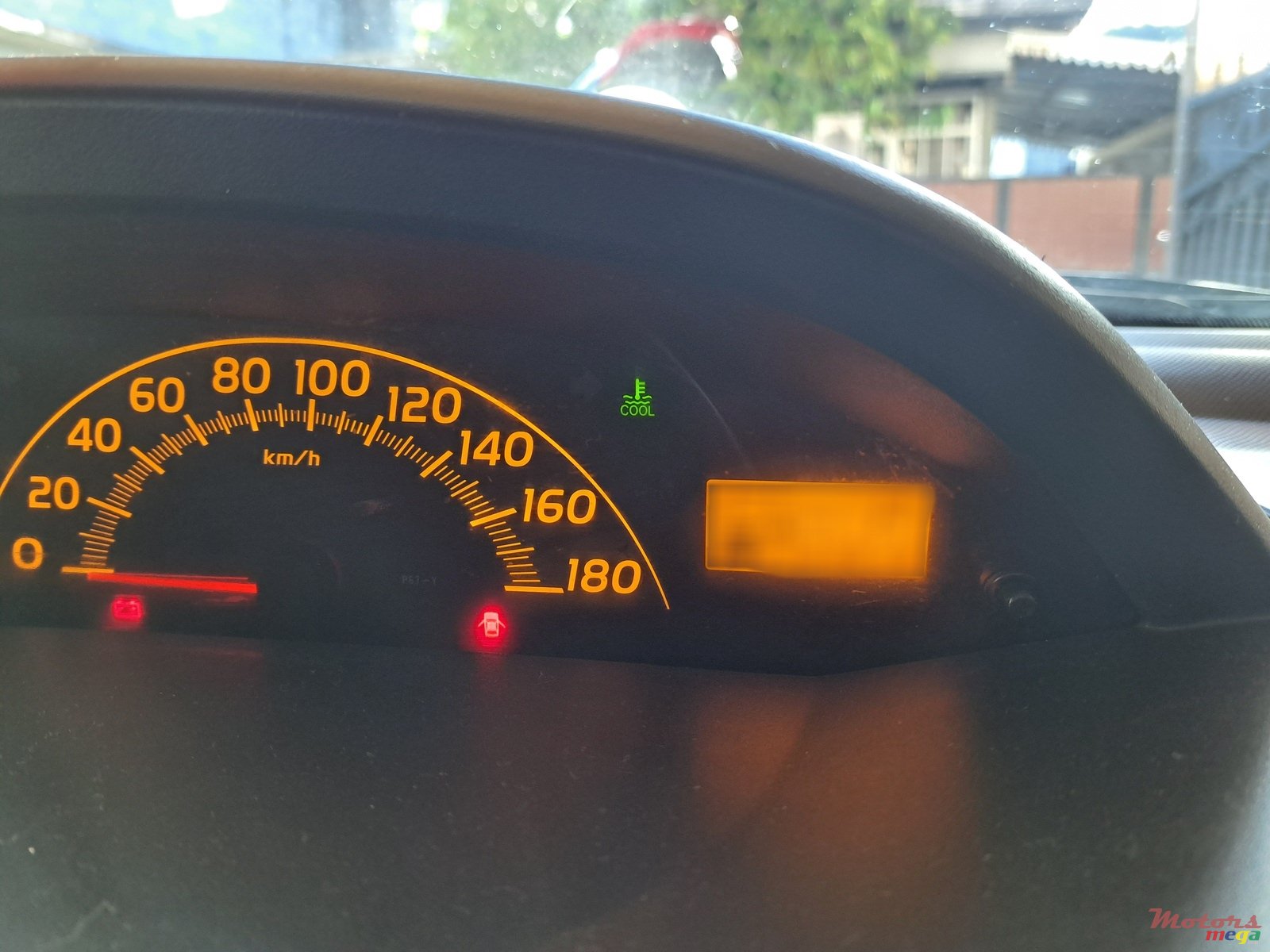 2008' Toyota Vitz photo #5