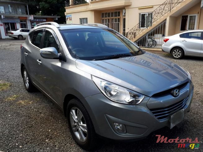 2011' Hyundai ix35 photo #1