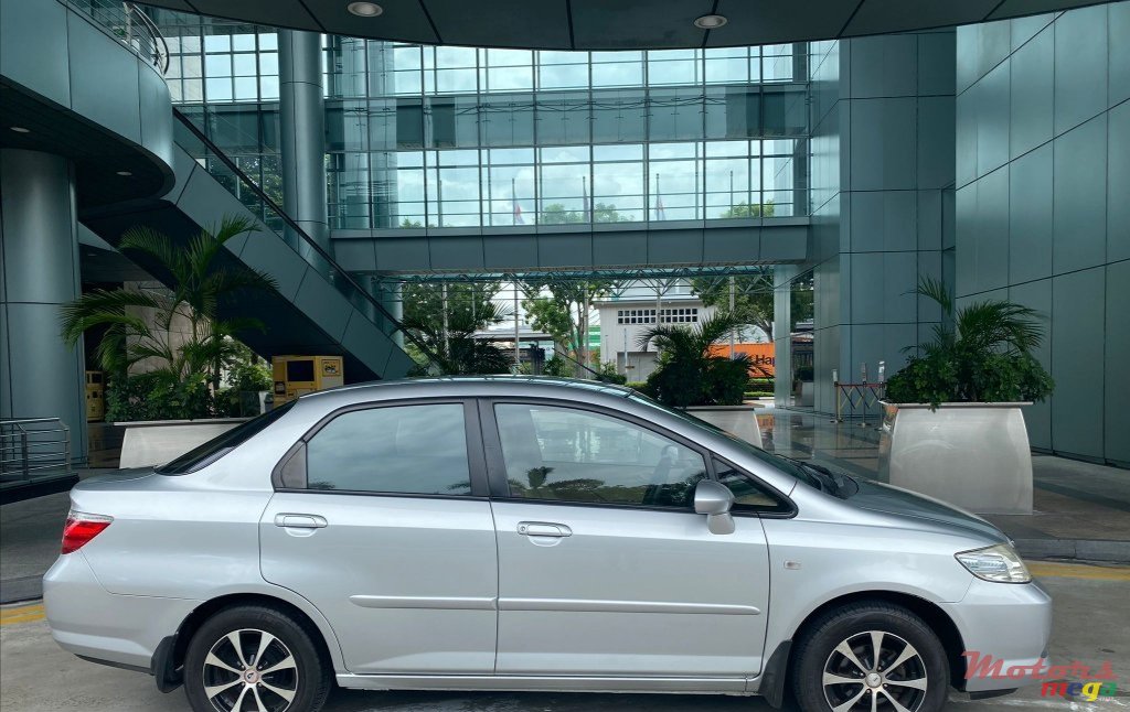 2007' Honda City photo #6