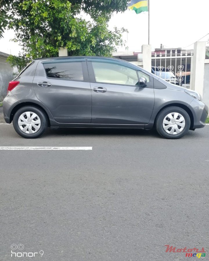 2015' Toyota Vitz photo #1