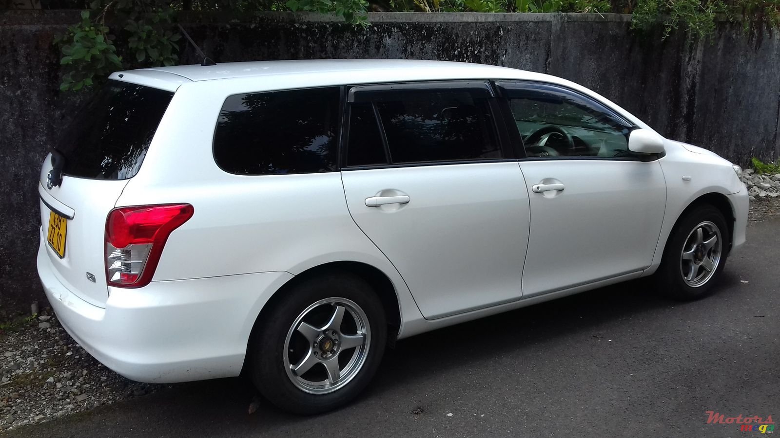 2010' Toyota Fielder photo #2