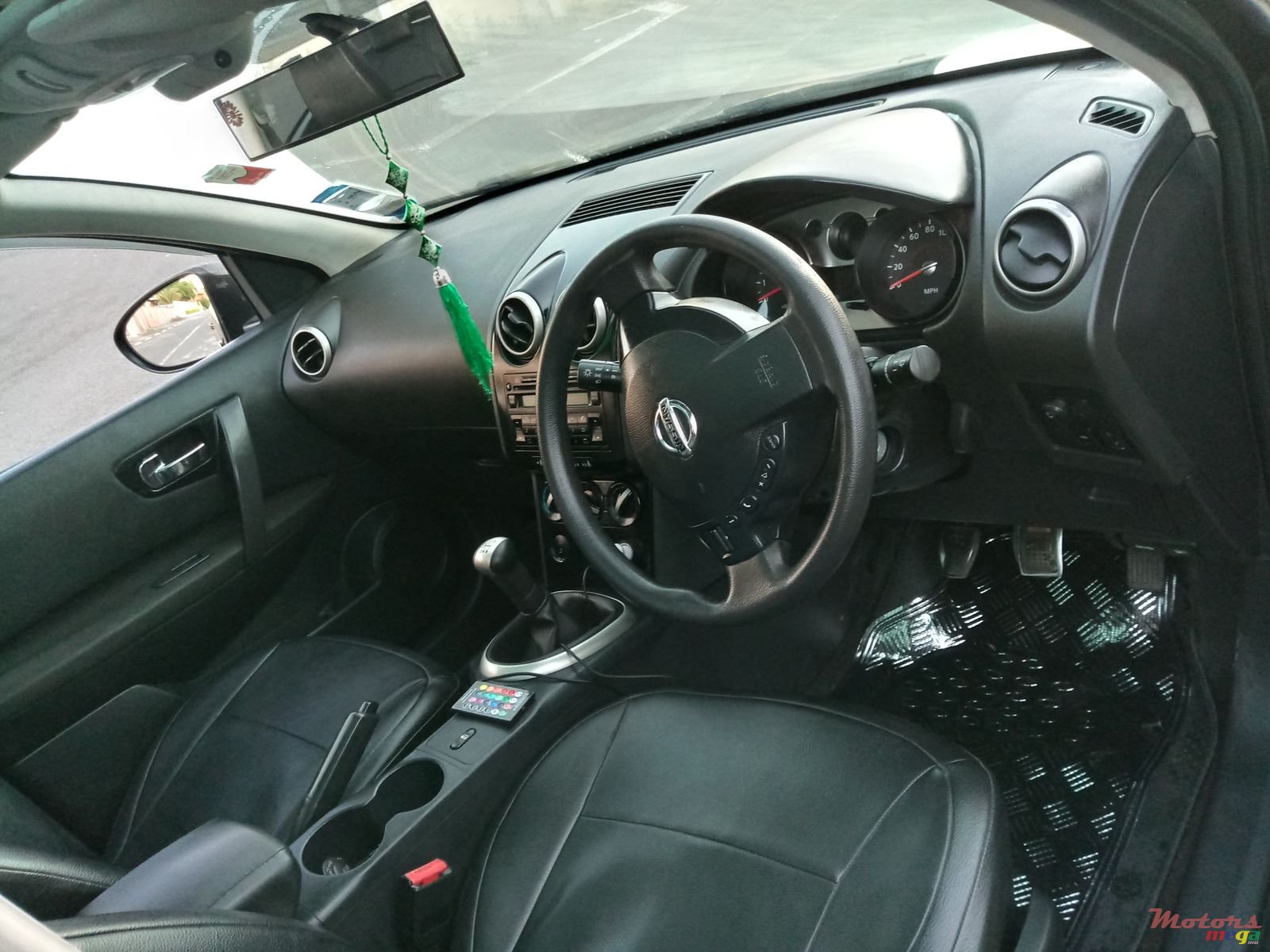 2009' Nissan Qashqai+2 Non photo #3