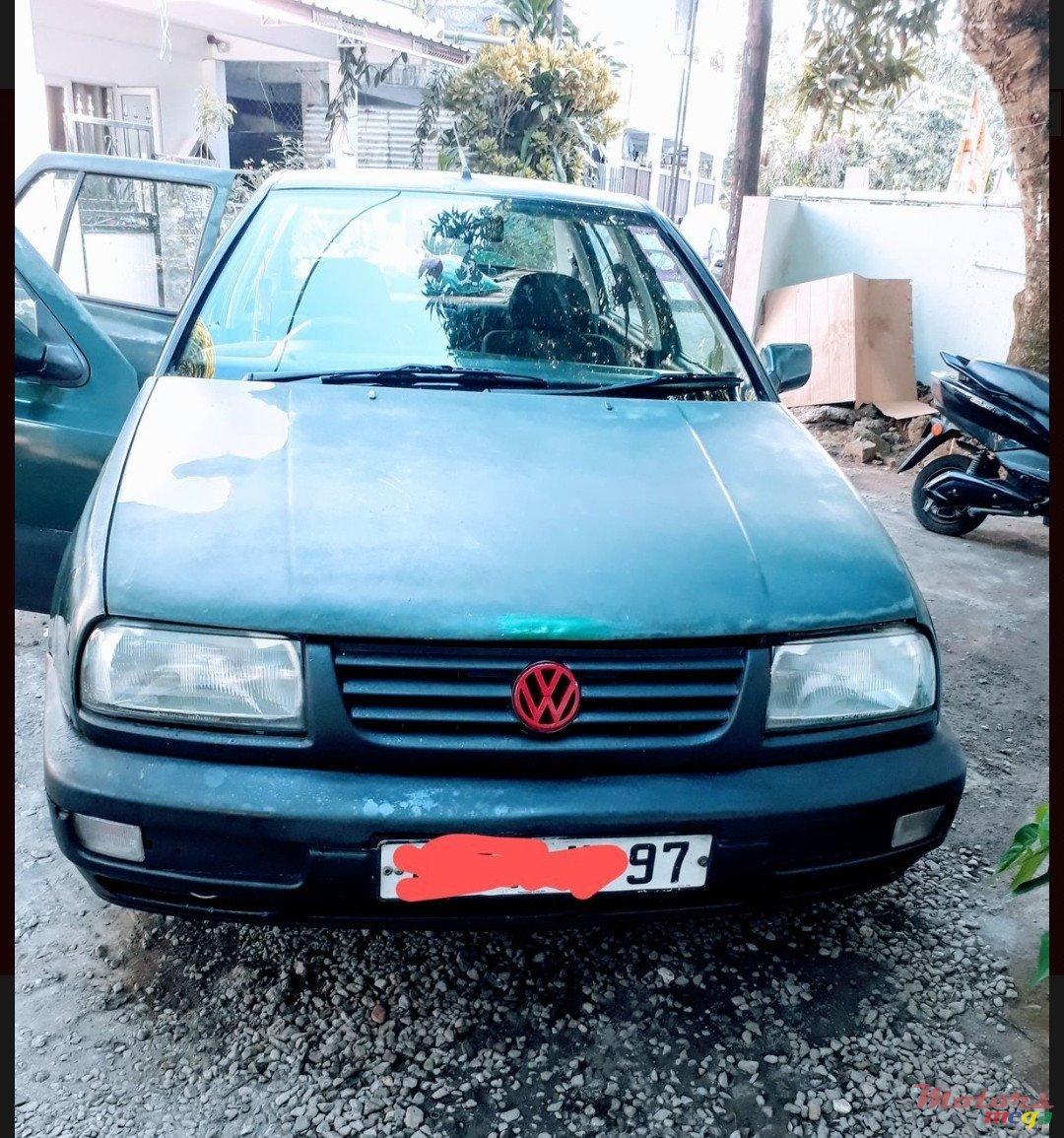 1997' Volkswagen Vento photo #1