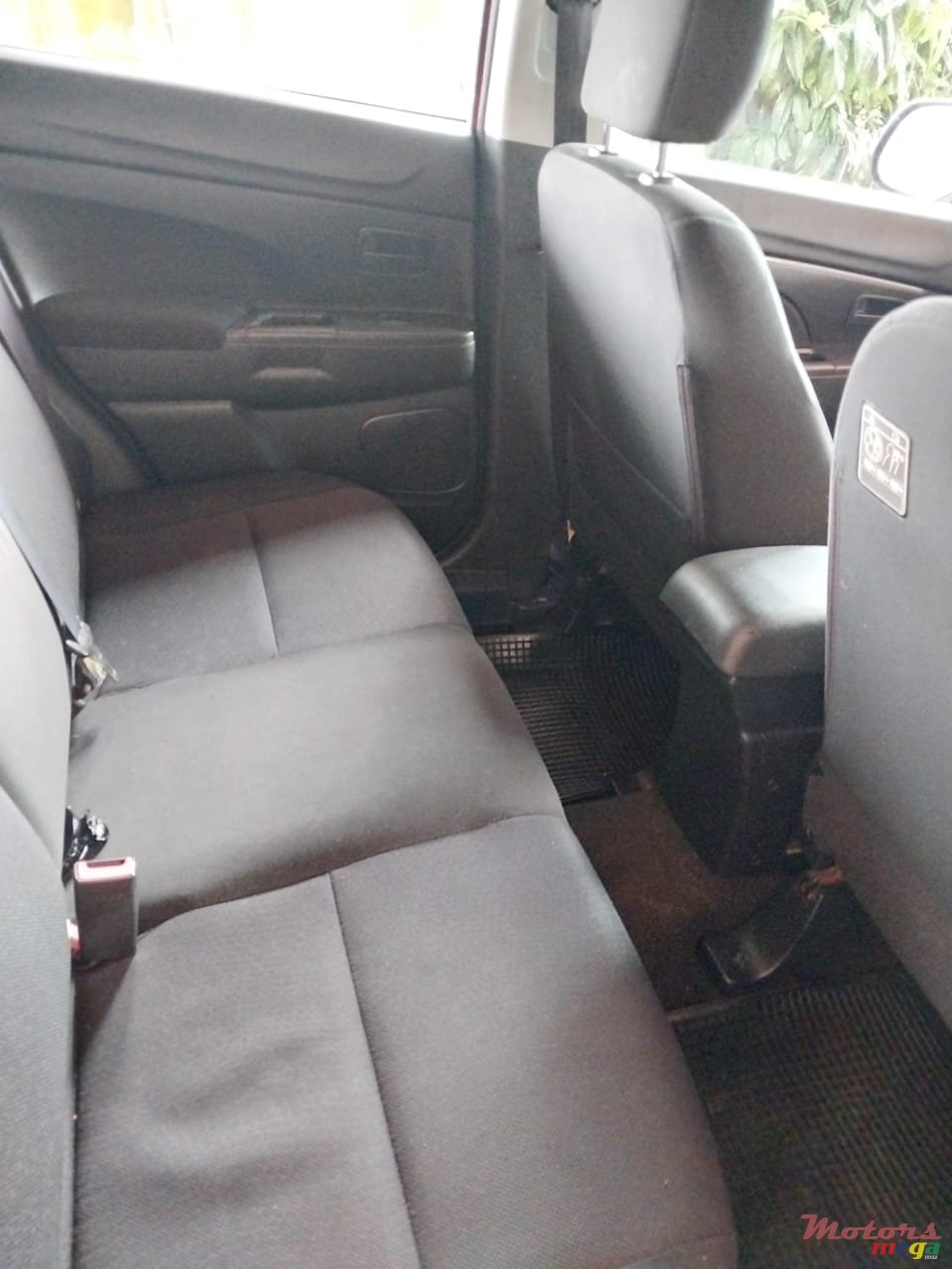 2013' Mitsubishi ASX photo #5