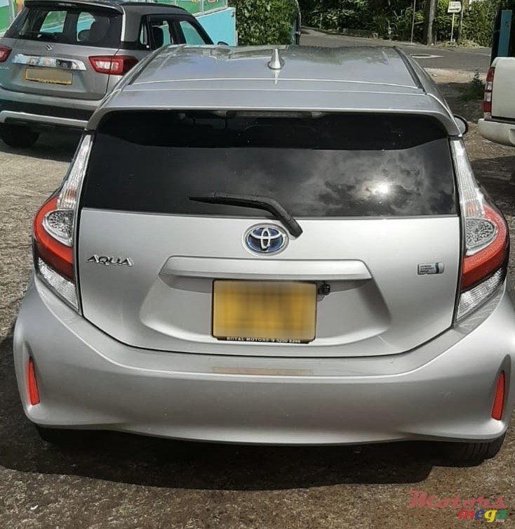 2019' Toyota Aqua photo #6