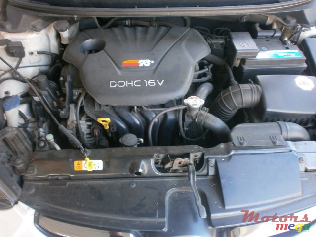 2012' Hyundai Elantra photo #6