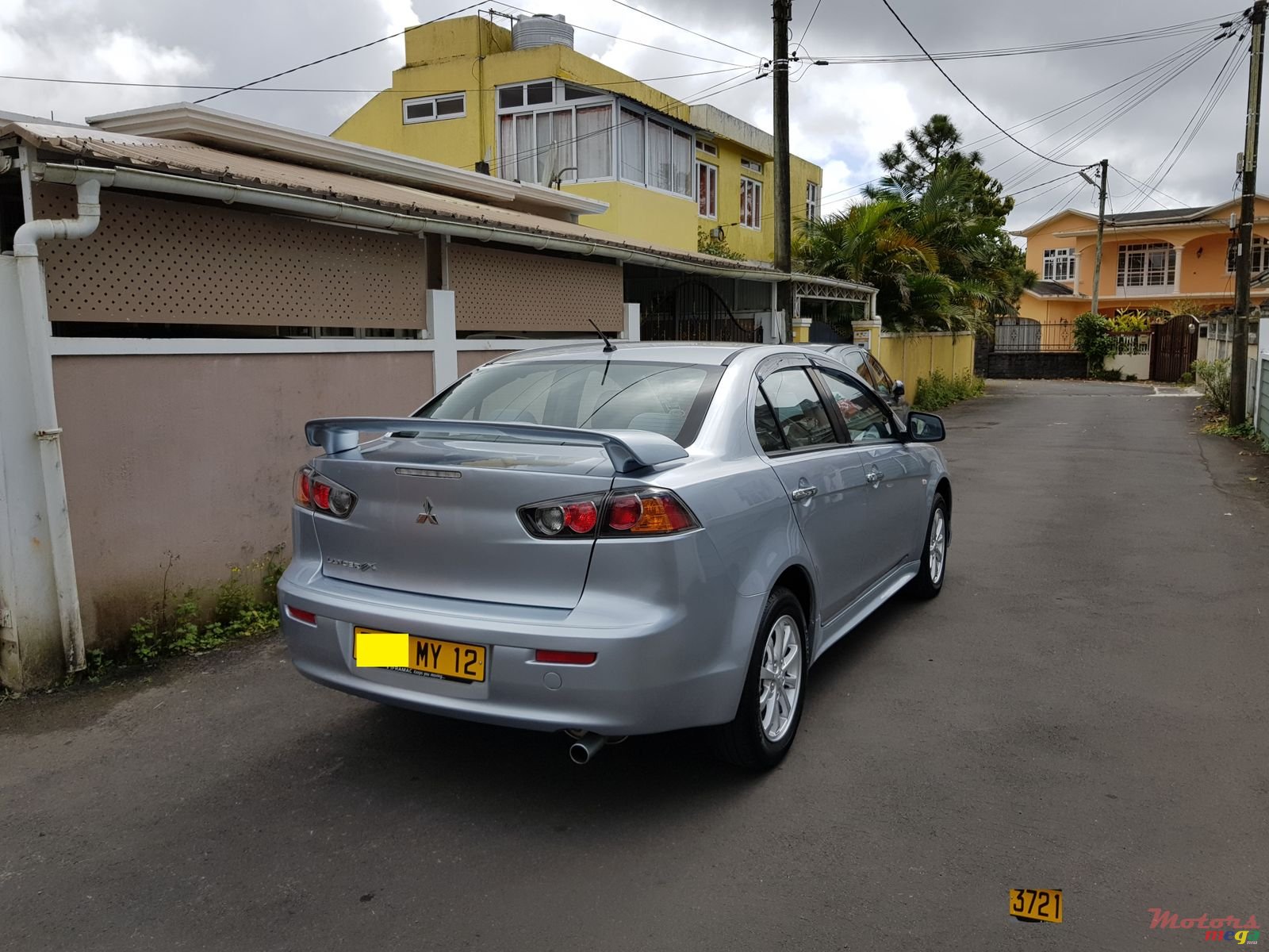 2012' Mitsubishi Lancer Ex photo #4