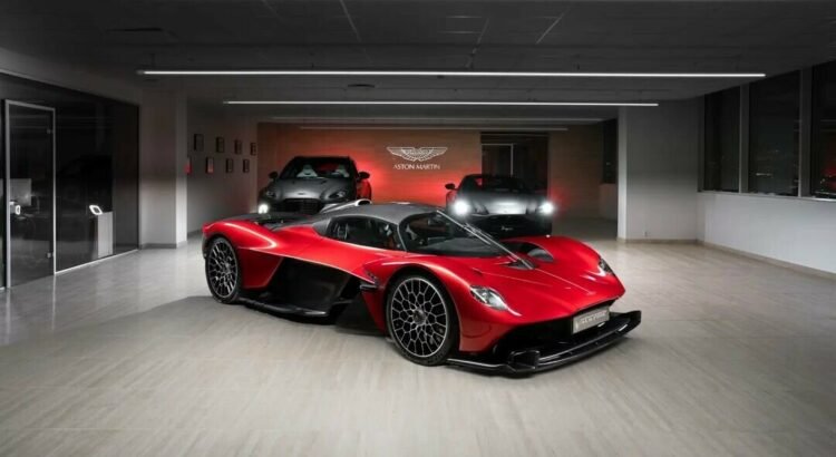 ASTON MARTIN VALKYRIE