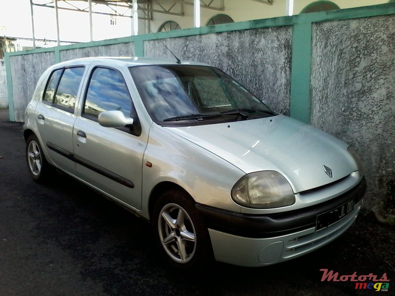 2000' Renault photo #4