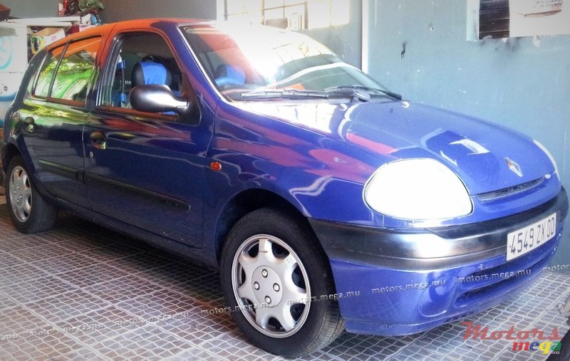2000' Renault Clio Clio photo #1