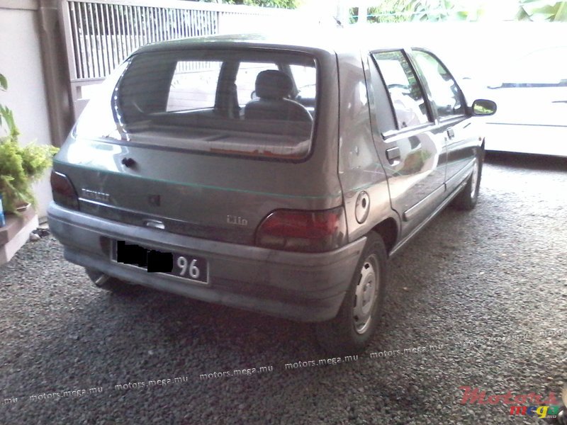 1996' Renault Clio photo #2