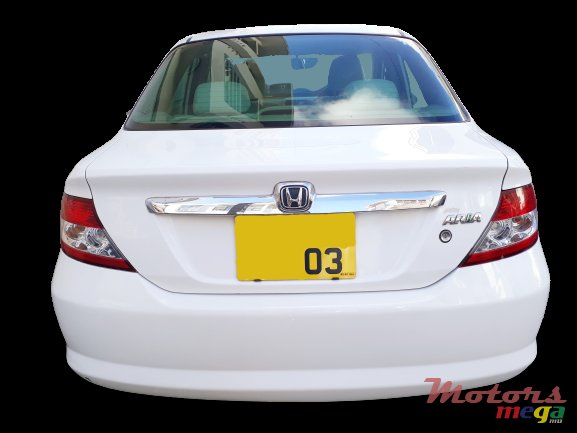 2003' Honda Fit Aria photo #2