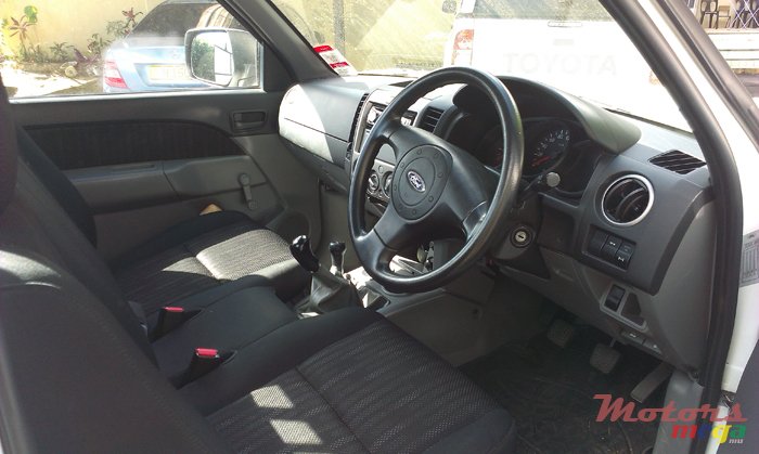 2011' Ford Ranger 2.5 TD 4x4 photo #4