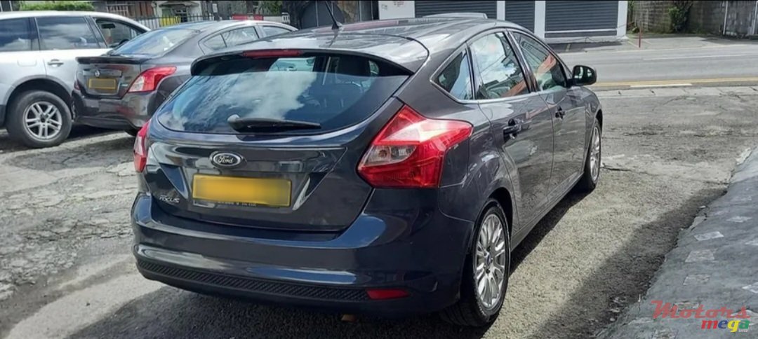 2014' Ford Focus photo #4