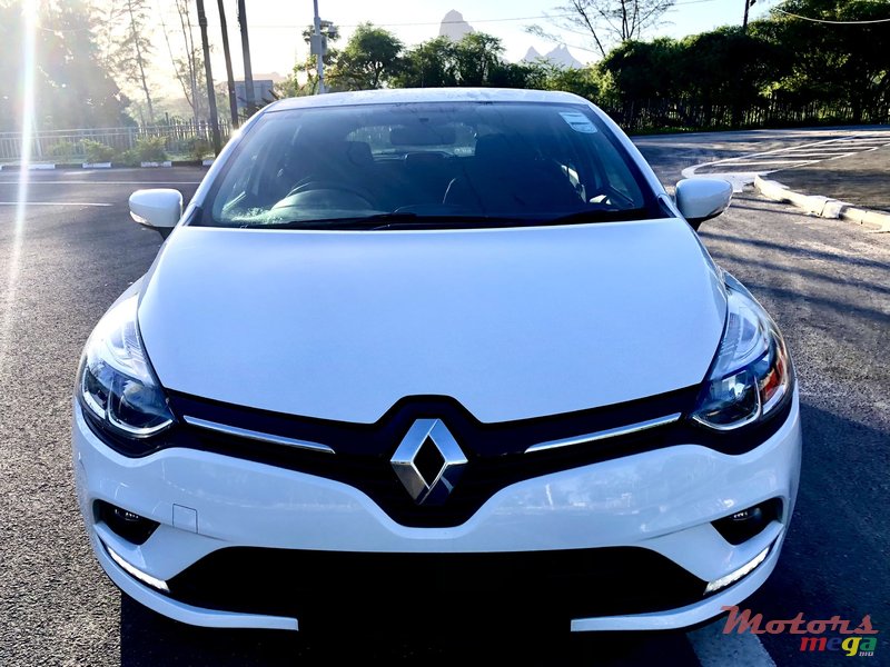 2017' Renault Clio 1.2 Turbo photo #1