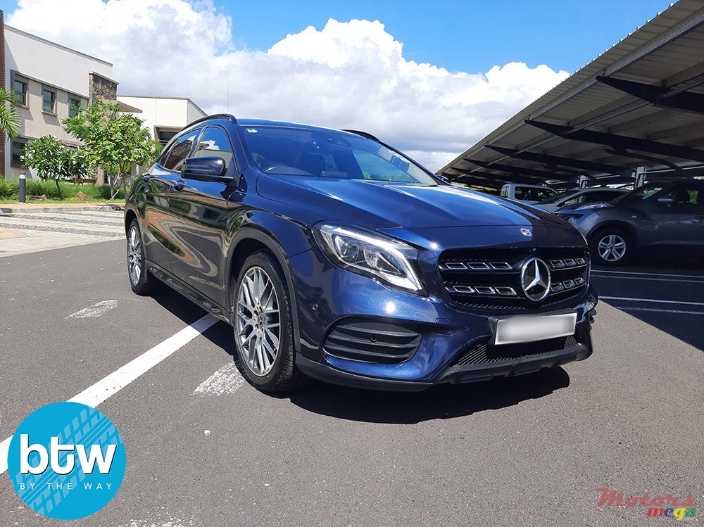 2018' Mercedes-Benz GLA 200 AMG PACK photo #1