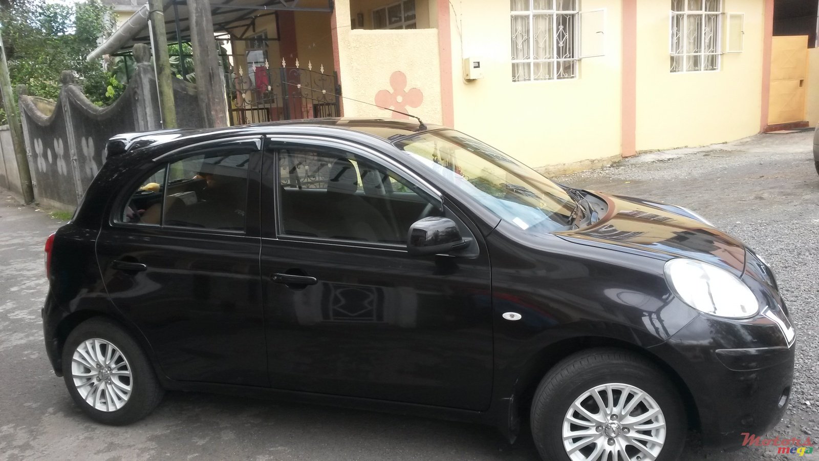 2011' Nissan Micra photo #2