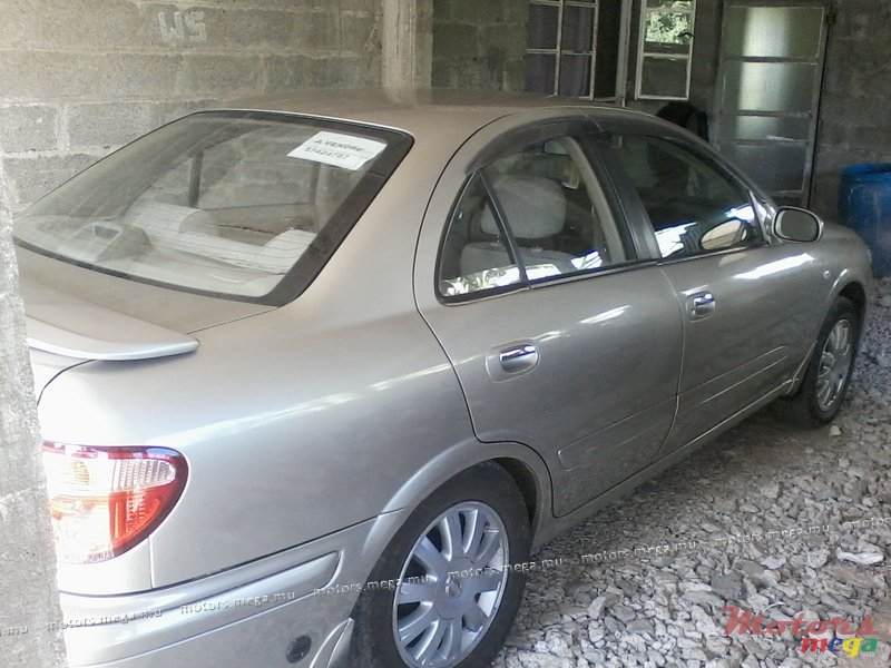 2002' Nissan photo #1