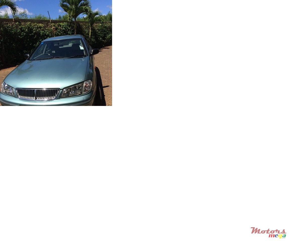 2002' Nissan Sunny photo #1