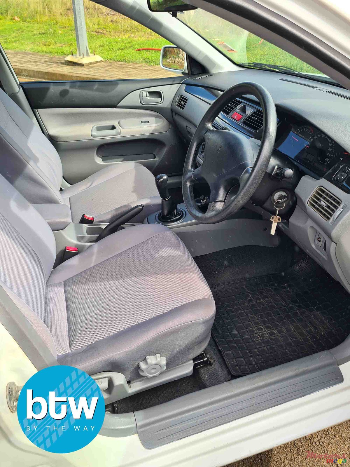 2009' Mitsubishi Lancer photo #6