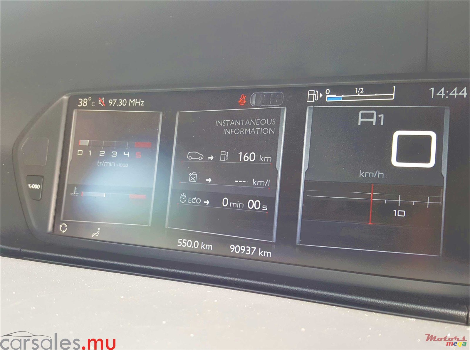 2015' Citroen C4 Picasso 1.6 HDI photo #7