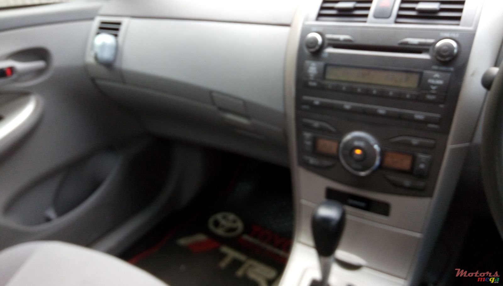 2009' Toyota Corolla photo #4