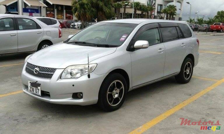 2007' Toyota Corolla Fielder  photo #2