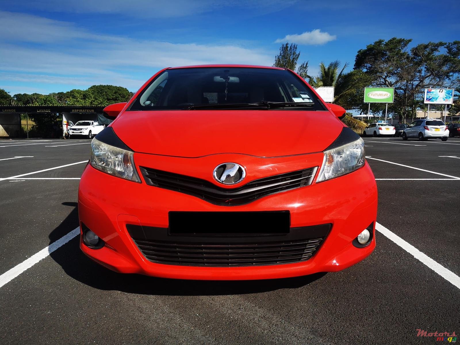 2012' Toyota Vitz 1.0 photo #1