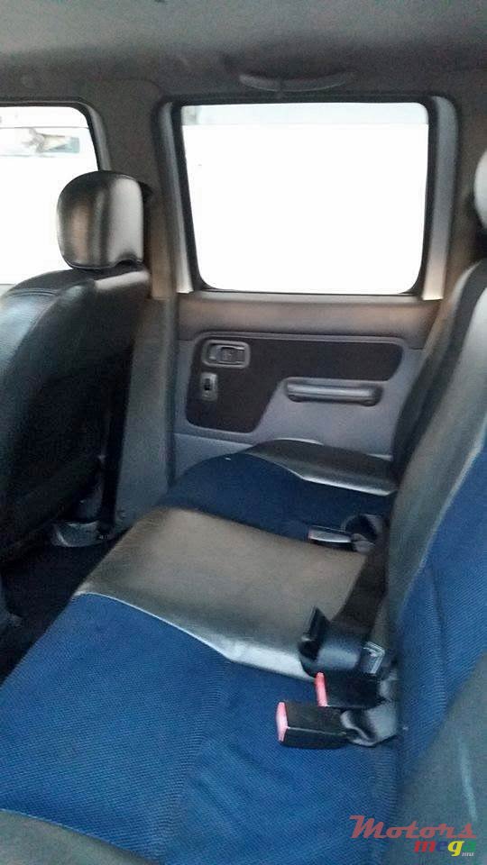 2006' Nissan Hardbody PREDATOR (4X4) 54227164 photo #4