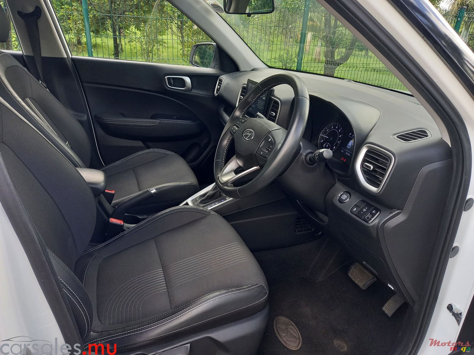 2020' Hyundai Venue 1.0T photo #6