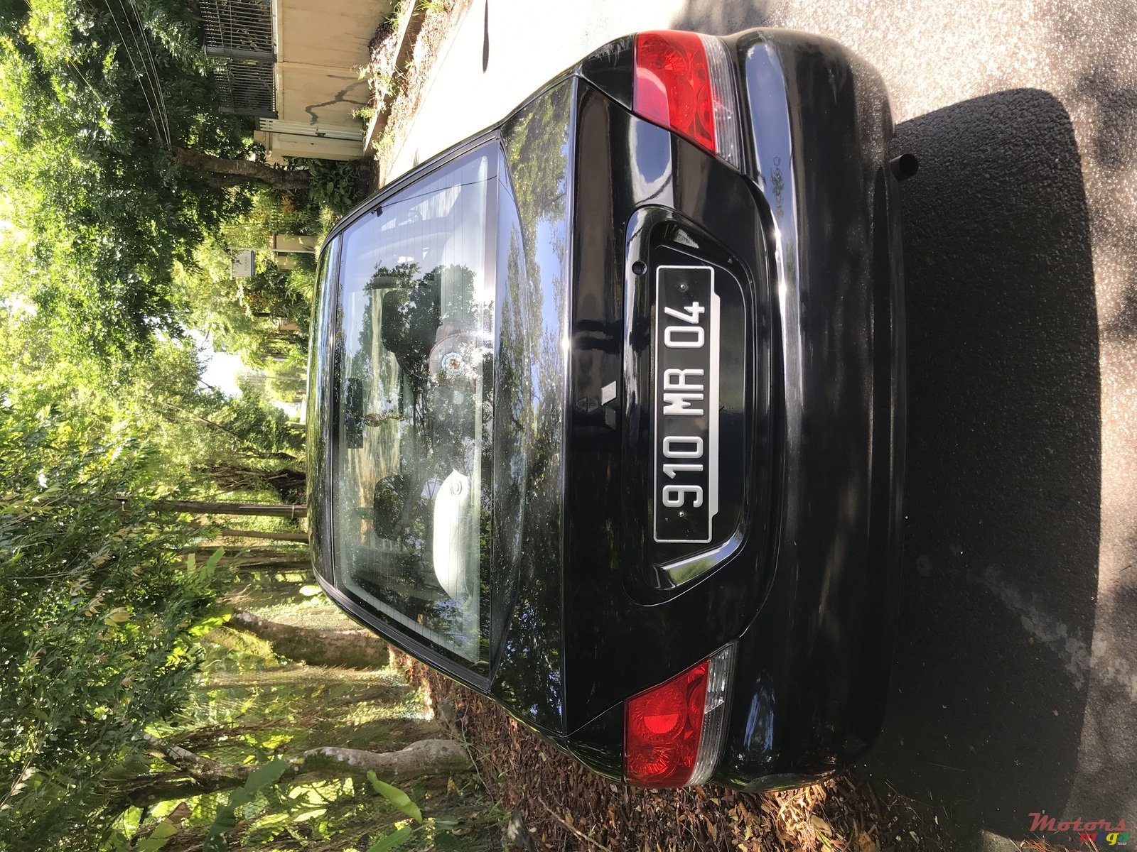 2004' Mitsubishi Lancer photo #4