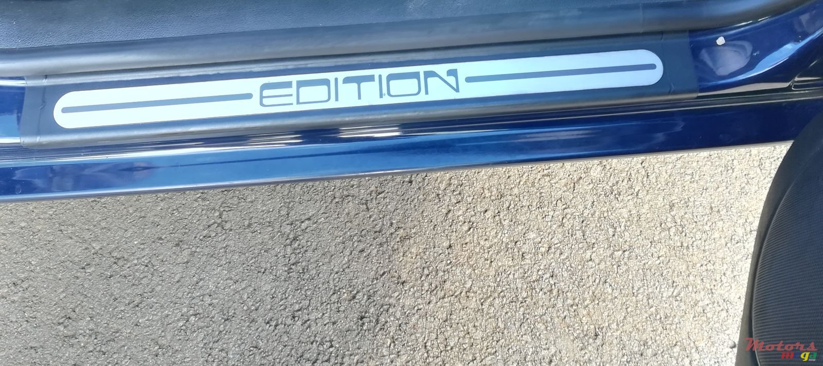 2003' Volkswagen Golf photo #4