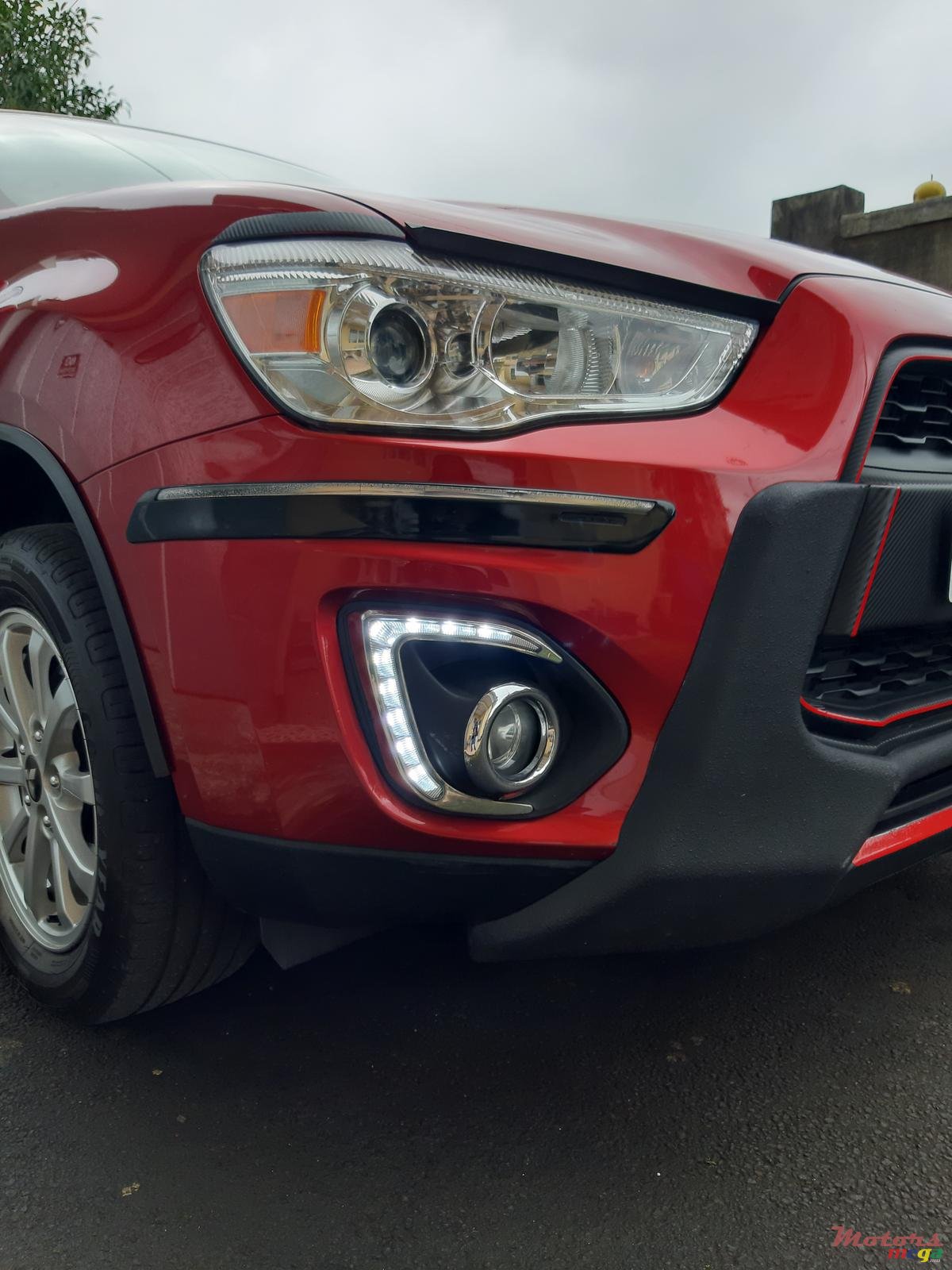 2015' Mitsubishi ASX photo #3